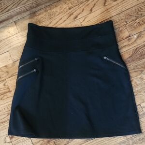 Athleta Black Zip-Pocket Skort / Athletic Skirt – Size 10